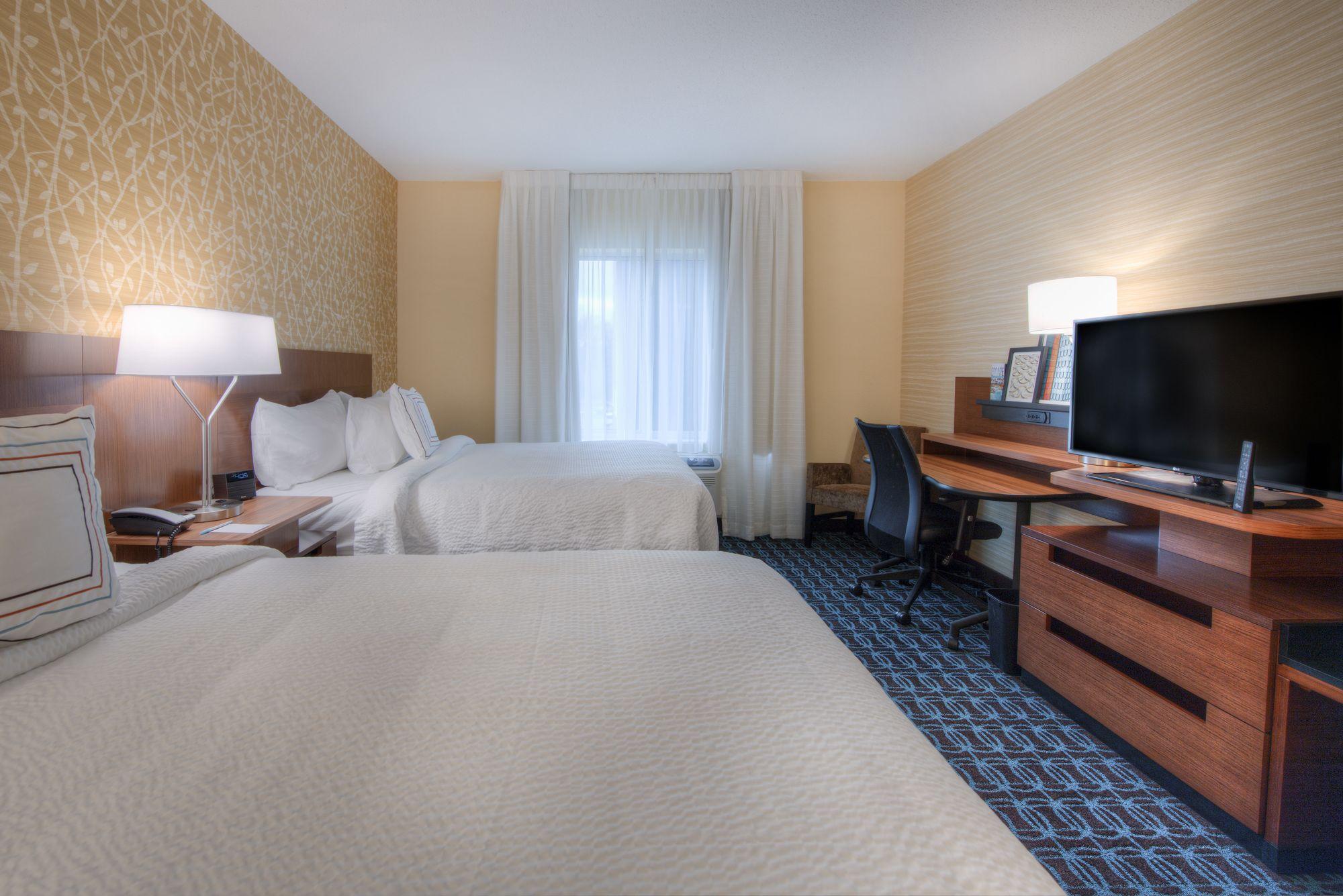 Fairfield Inn & Suites By Marriott Charlotte Airport מראה חיצוני תמונה