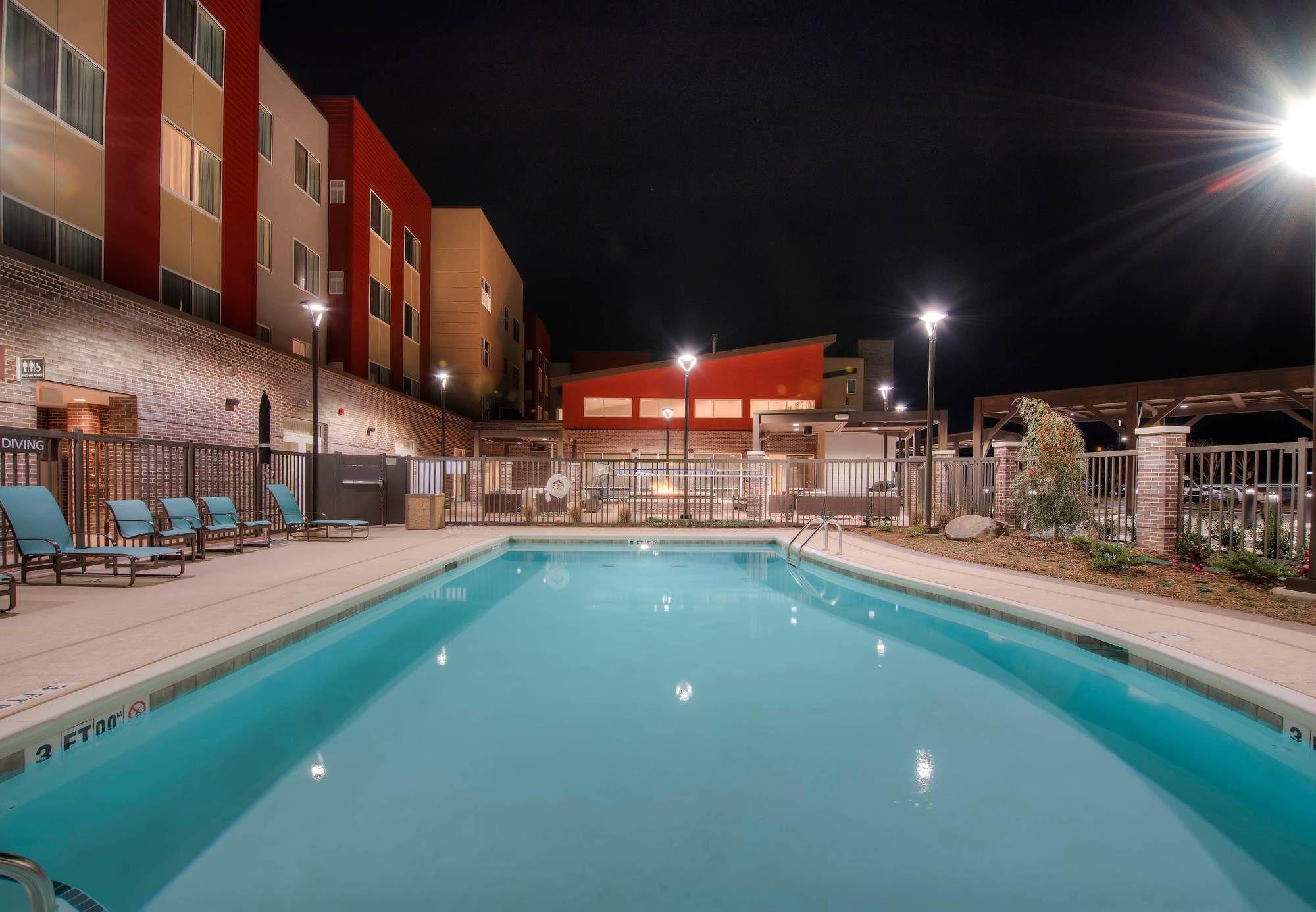 Fairfield Inn & Suites By Marriott Charlotte Airport מראה חיצוני תמונה