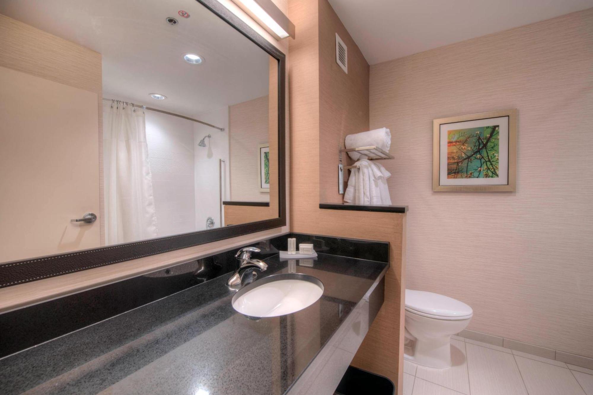 Fairfield Inn & Suites By Marriott Charlotte Airport מראה חיצוני תמונה