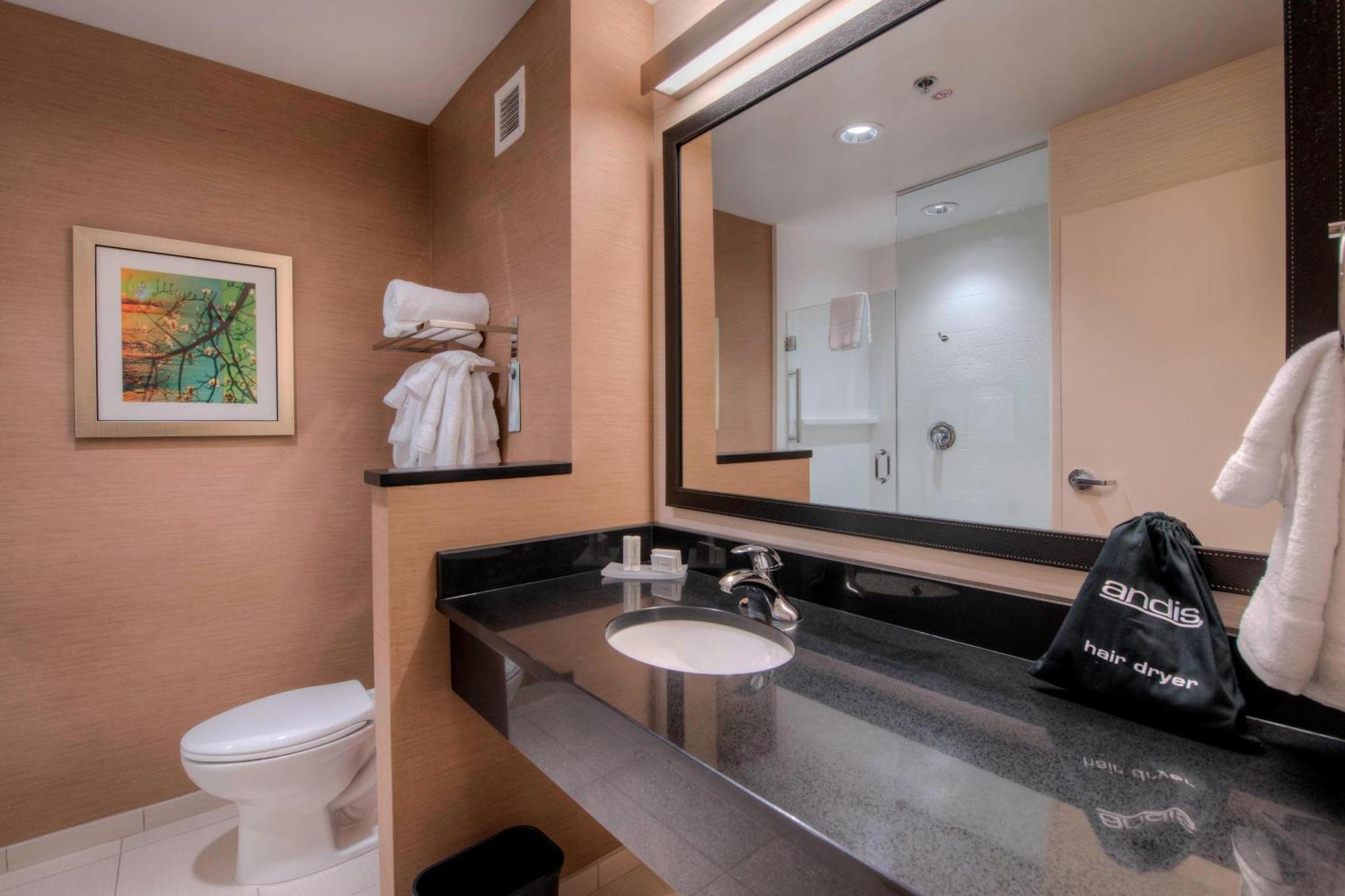 Fairfield Inn & Suites By Marriott Charlotte Airport מראה חיצוני תמונה