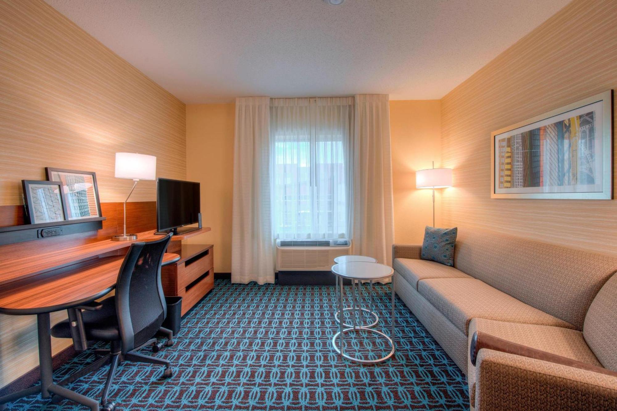 Fairfield Inn & Suites By Marriott Charlotte Airport מראה חיצוני תמונה