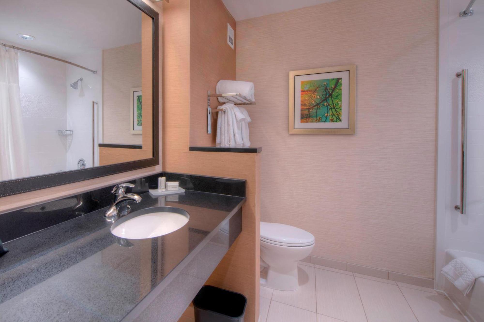 Fairfield Inn & Suites By Marriott Charlotte Airport מראה חיצוני תמונה
